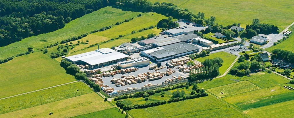 WPC-24 Hauptsitz in Mündersbach - Dielen Produktion WPC-24 Hauptsitz in Mündersbach - Dielen Produktion